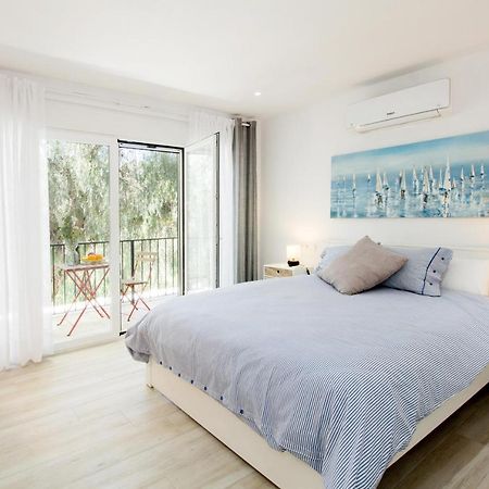 Perfectly Located Beachside Apartment In Elviria Марбеля Екстериор снимка