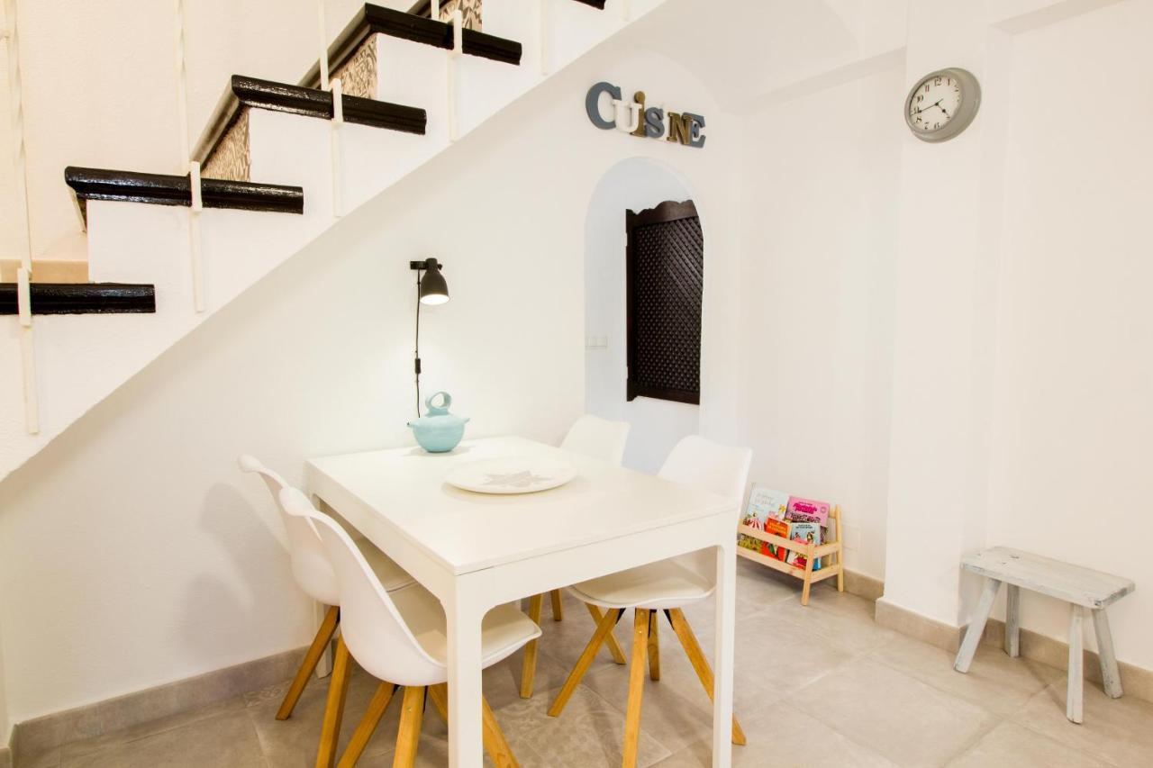 Perfectly Located Beachside Apartment In Elviria Марбеля Екстериор снимка
